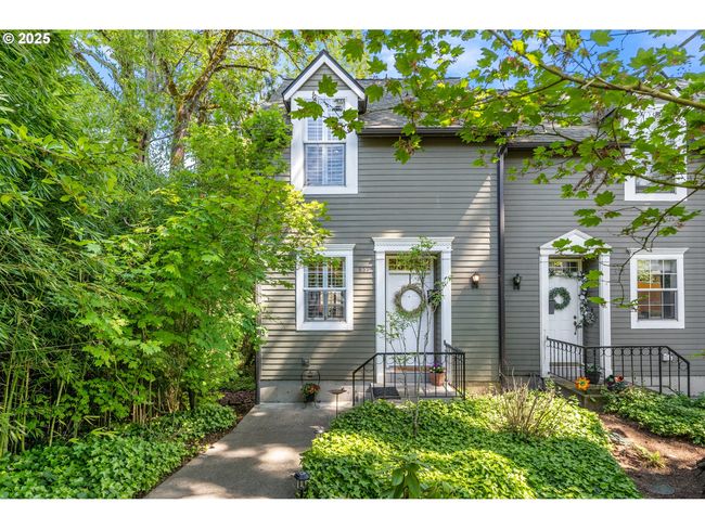 639 1 St St, House attached with 2 bedrooms, 3 bathrooms and 1 parking in Lake Oswego OR | Image 4