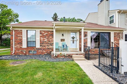 38748 Golfview Dr E, Clinton Township, MI, 48038 | Card Image