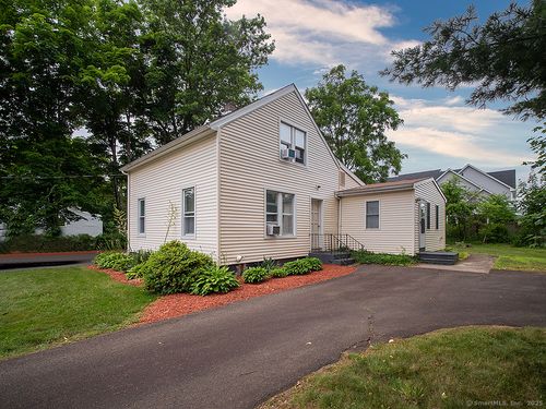 37 Landin St, Woodbridge, CT, 06525-2223 | Card Image