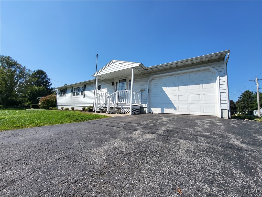 Mayers St, Liverpool, NY 13088