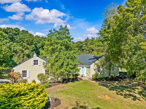 14 Horseshoe Ln, Madison, CT, 06443-3332 | Card Image