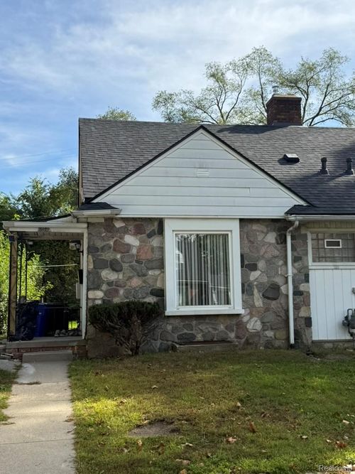 15822 Manor St, Detroit, MI, 48238-1006 | Card Image