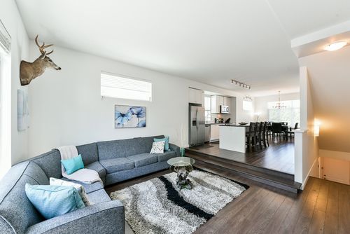 51-8130 136a St, Surrey, BC, V3W1H9 | Card Image