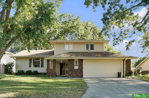 14916 Seward Plz, Omaha, NE, 68154-1054 | Card Image