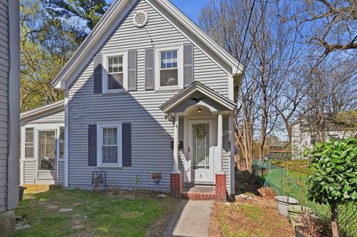 3 Maple Ave, Hudson, NH, 03051-4223 | Card Image