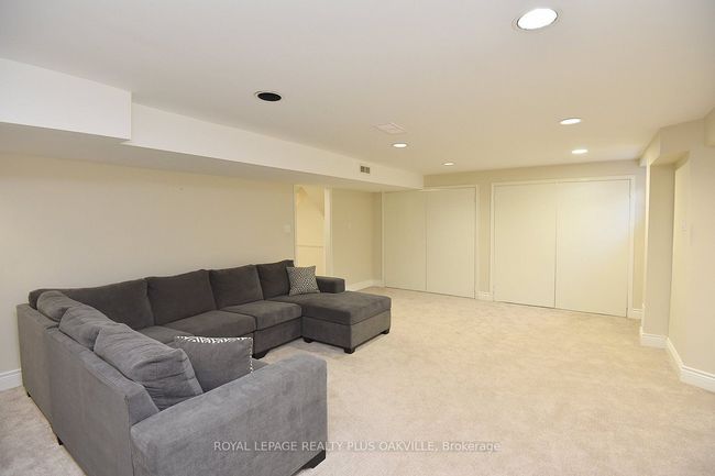 81 Jerome Park Dr, House other with 5 bedrooms, 4 bathrooms and 4 parking in Dundas ON | Image 43