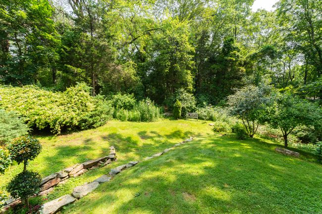 42 Long Hill Farm, Condo with 2 bedrooms, 3 bathrooms and 4 parking in Guilford CT | Image 34