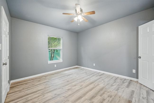 906 S Willow St, House other with 3 bedrooms, 2 bathrooms and null parking in Sherman TX | Image 30