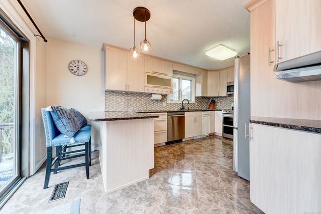 24 Stonegate Dr, House other with 4 bedrooms, 4 bathrooms and null parking in Wethersfield CT | Image 17