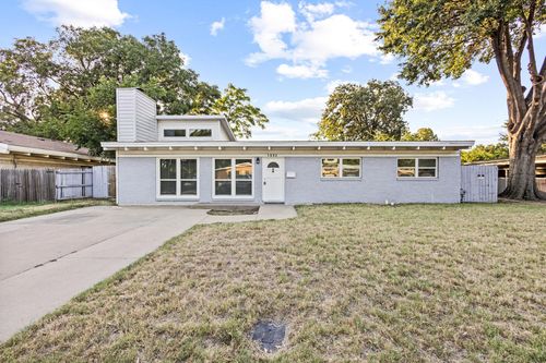 1905 Salem St, Irving, TX, 75061-1826 | Card Image