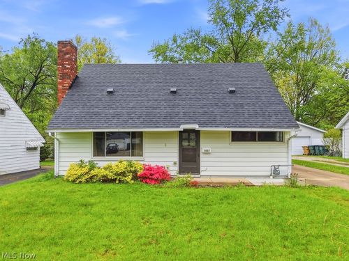 1637 Hanover St, Cuyahoga Falls, OH, 44221-4209 | Card Image