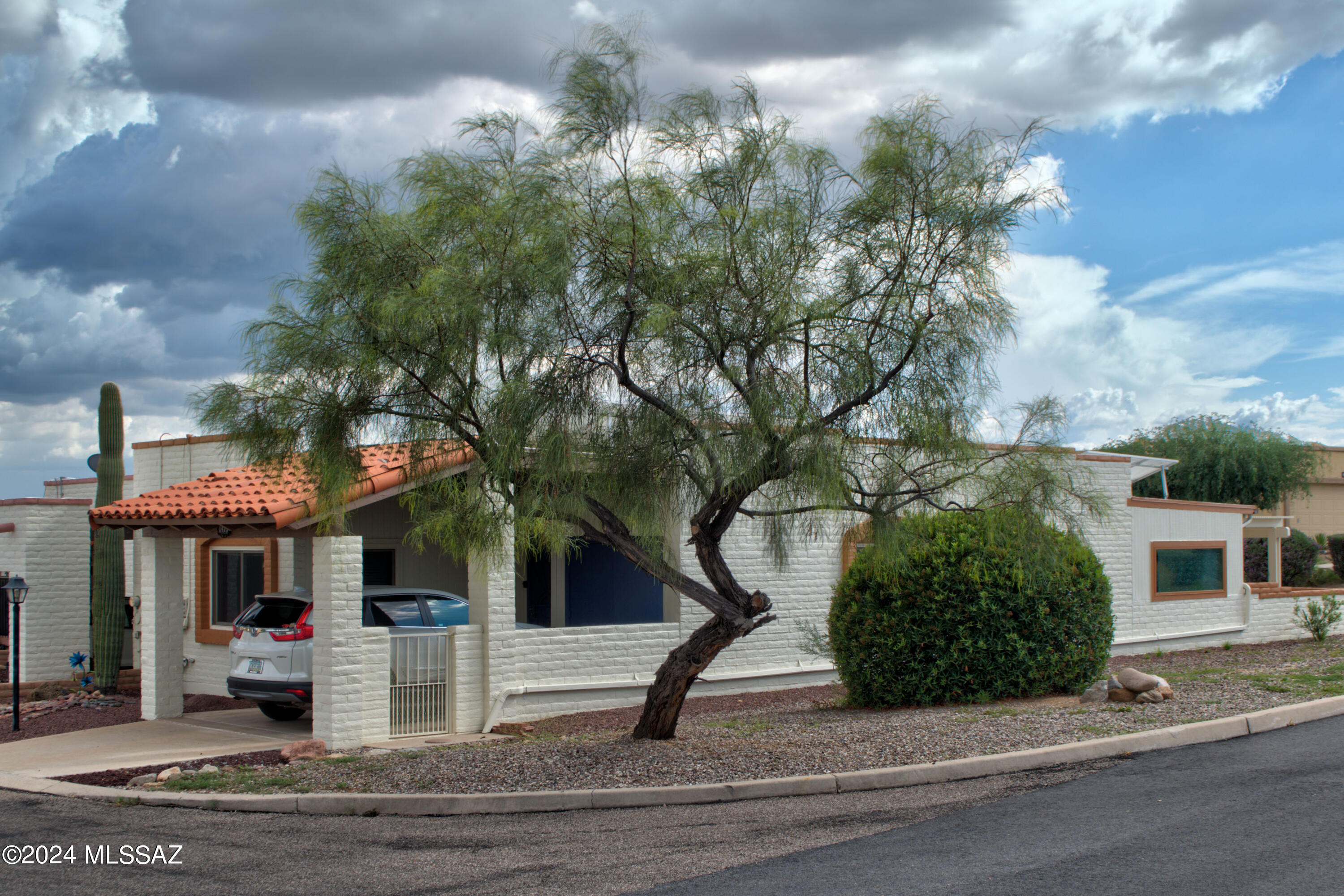 Calle Pueblo , Green Valley, AZ 85622