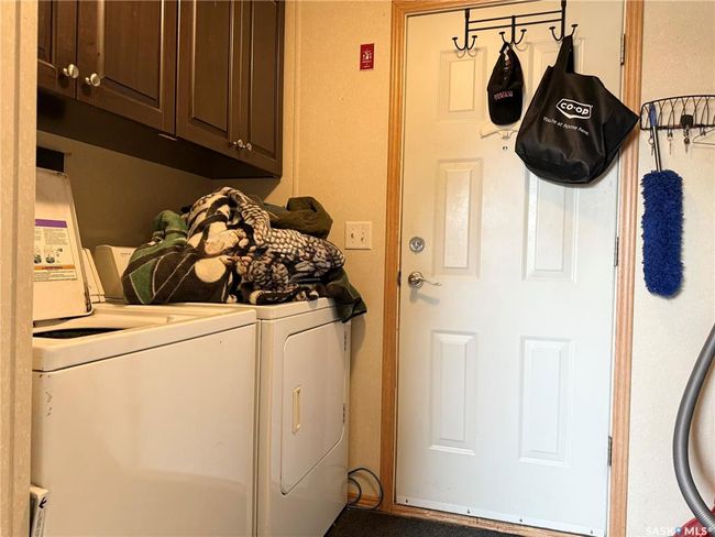 3 - 404 8 Th Ave E, House other with 3 bedrooms, 2 bathrooms and 2 parking in Watrous SK | Image 5