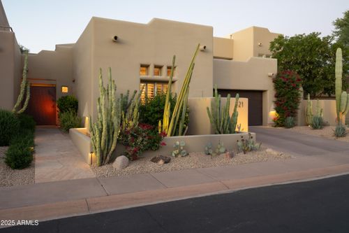 21-6711 E Camelback Rd, Scottsdale, AZ, 85251-2062 | Card Image