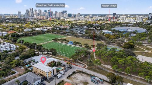 21-744 Ne 14th Ave, Fort Lauderdale, FL, 33304-2814 | Card Image