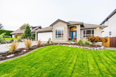 27015 25 Ave, House other with 3 bedrooms, 2 bathrooms and 4 parking in Aldergrove BC | Image 1