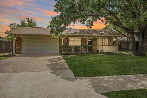 1004 San Saba Dr, College Station, TX, 77845-5119 | Card Image