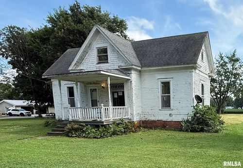 204 E Prairie St, Franklin, IL, 62638-5158 | Card Image