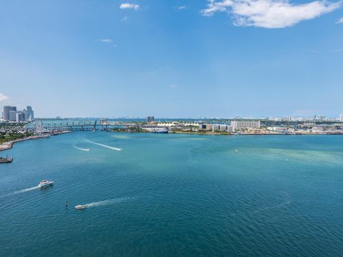 2112-888 Brickell Key Dr, Miami, FL, 33131-2669 | Card Image