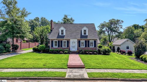 305 Hickory St, Clinton, SC, 29325-2826 | Card Image