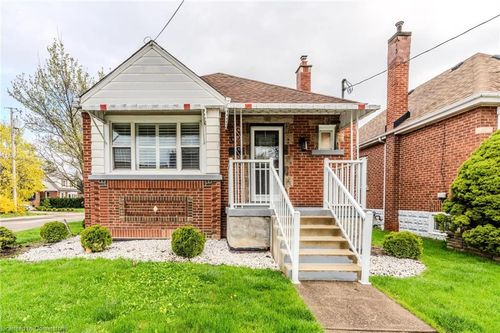 33 Brucedale Ave E, Hamilton, ON, L9A1N1 | Card Image