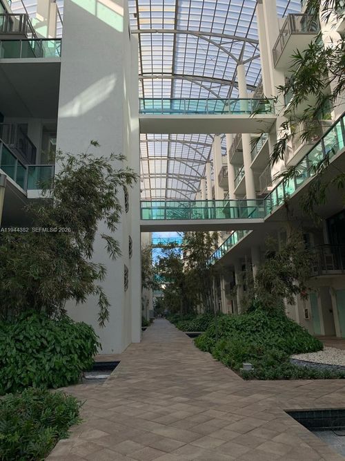 apt-136-6000 Collins Ave, Miami Beach, FL, 33140-2372 | Card Image