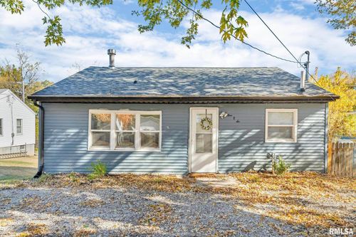 906 28th 1/2 St, Bettendorf, IA, 52722-5176 | Card Image