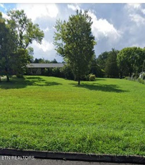 7437 Cascade Meadows Way, Knoxville, TN, 37918-9484 | Card Image