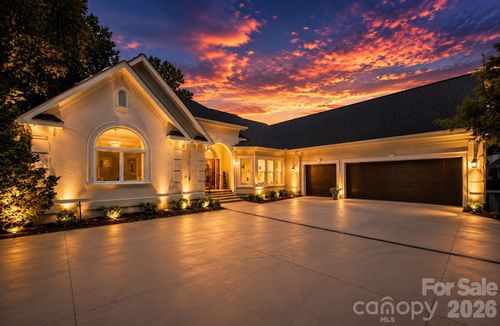 19318 Mary Ardrey Cir, Cornelius, NC, 28031-7506 | Card Image