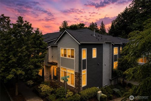 2129 Nw Talus Dr, Issaquah, WA, 98027-8958 | Card Image