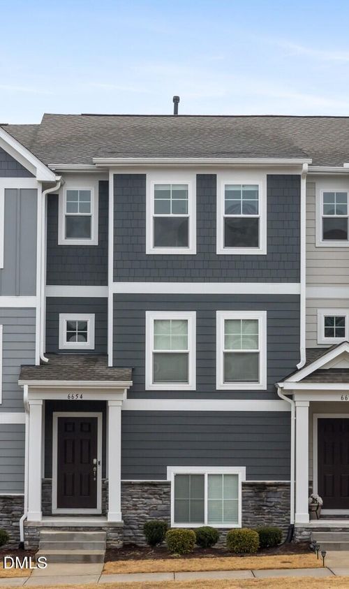6654 Perry Creek Rd, Raleigh, NC, 27616-6691 | Card Image