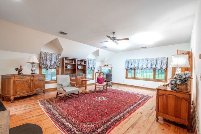 Huge Family Room for entertaining! | Image 19