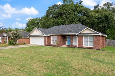 6719 Stone Creek Court, House other with 3 bedrooms, 2 bathrooms and 2 parking in Columbus GA | Image 2