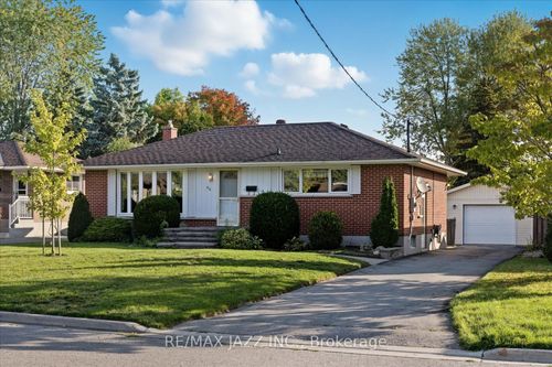 415 Fairlawn St, Oshawa, ON, L1J4R5 | Card Image
