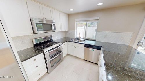 336 Green Moor Place, Thousand Oaks, CA, 91361 | Card Image