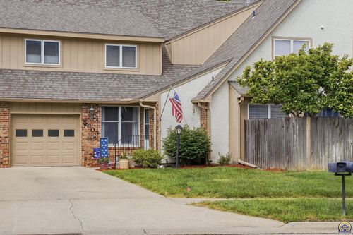 2-5603 Sw Foxcroft North Cir, Topeka, KS, 66614 | Card Image