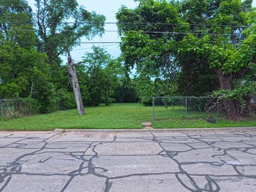 417 Lottie St, Waco, TX, 76704-2472 | Card Image