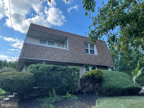120 Cameron Rd, WILLOW GROVE, PA, 19090-2404 | Card Image