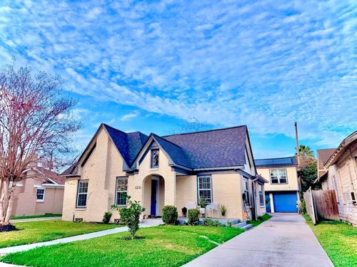 5221 Claremont St, Houston, TX, 77023-3209 | Card Image