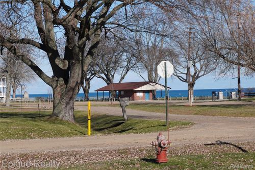 7520 Sunset Blvd, Lexington, MI, 48450-9123 | Card Image