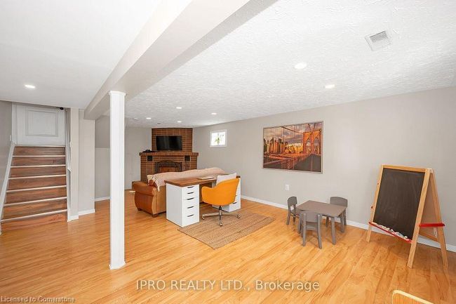 64 Hahn Ave, House other with 3 bedrooms, 2 bathrooms and 3 parking in Cambridge ON | Image 25