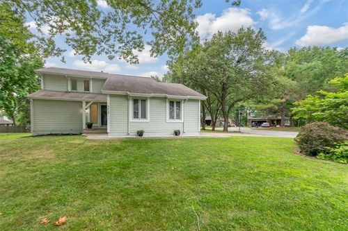 3613 Sw 11th St, Blue Springs, MO, 64015-6278 | Card Image