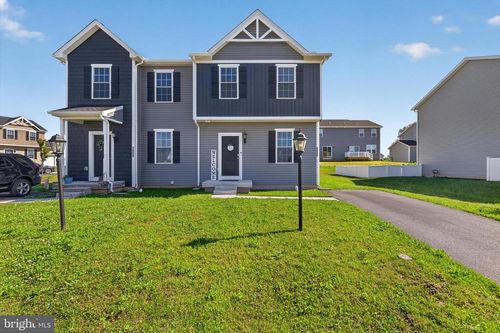 3602 Fieldstone Dr, DOVER, PA, 17315-4216 | Card Image
