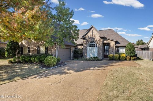 3310 Forest Bend Dr, Southaven, MS, 38672-7553 | Card Image