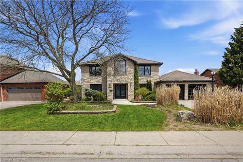 176 Albion Falls Blvd, Hamilton, ON, L8W1R6 | Card Image