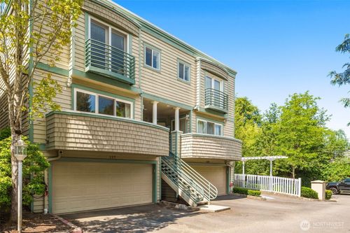 127-104 9th Ln, Kirkland, WA, 98033-3992 | Card Image