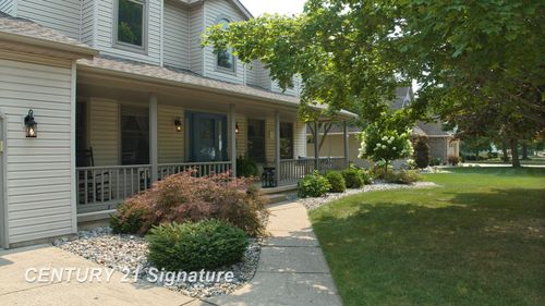 2260 Manchester Dr, Saginaw, MI, 48609-9221 | Card Image