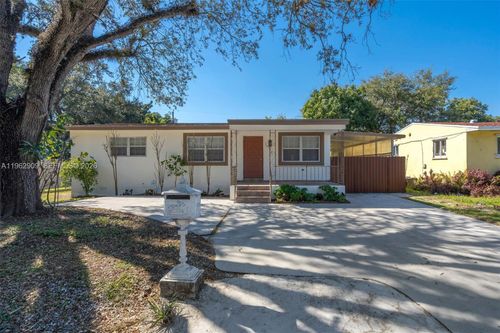 16350 Nw 37th Ave, Miami Gardens, FL, 33054-6306 | Card Image