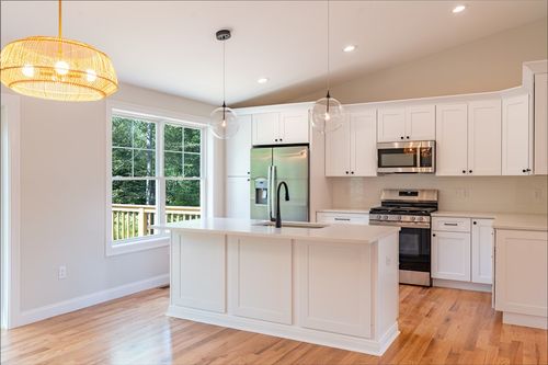 175 Alton Bradford Rd, Bradford, RI, 02808-1751 | Card Image