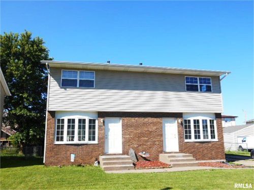 667-665-667 W 64th St, Davenport, IA, 52806-1931 | Card Image